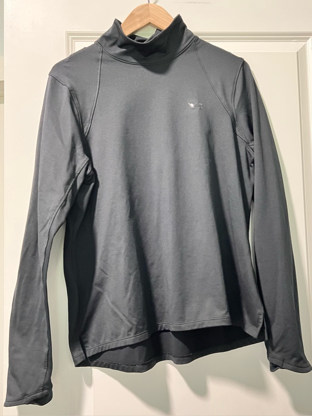 Under Armour Coldgear Mock Neck Black Long Sleeve Finger Holes Size XL Outdoor